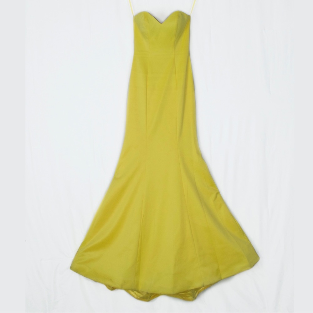 Yellow Fitted Mermaid Sweetheart Neckline Dress